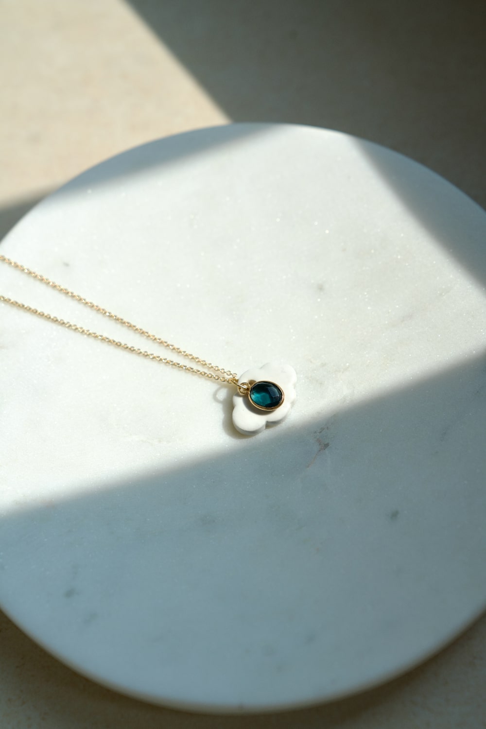 Collana Sisu Shine Creative Bloom ceramiche e gioielli con un'anima mantra da indossare