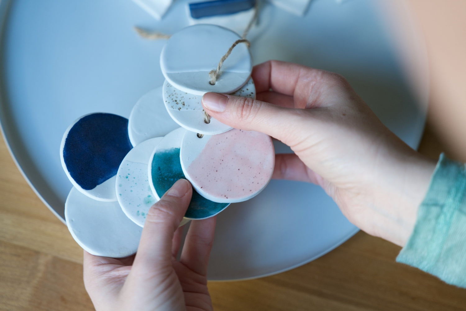 Creative Bloom Gioielli con un'anima in ceramica e pietre naturali