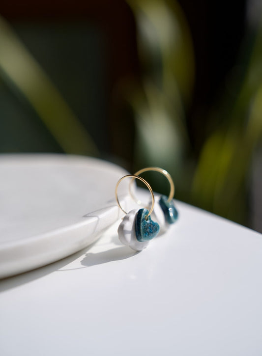 Orecchini Sisu Nunchi duo gold Creative Bloom ceramiche e gioielli con un'anima mantra da indossare