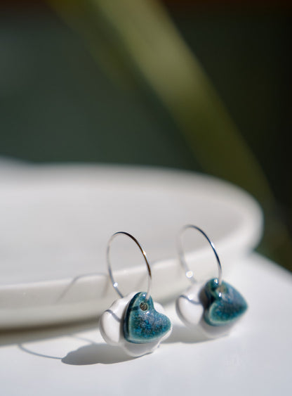 Orecchinin Sisu Nunchi duo silver Creative Bloom ceramiche e gioielli con un'anima mantra da indossare