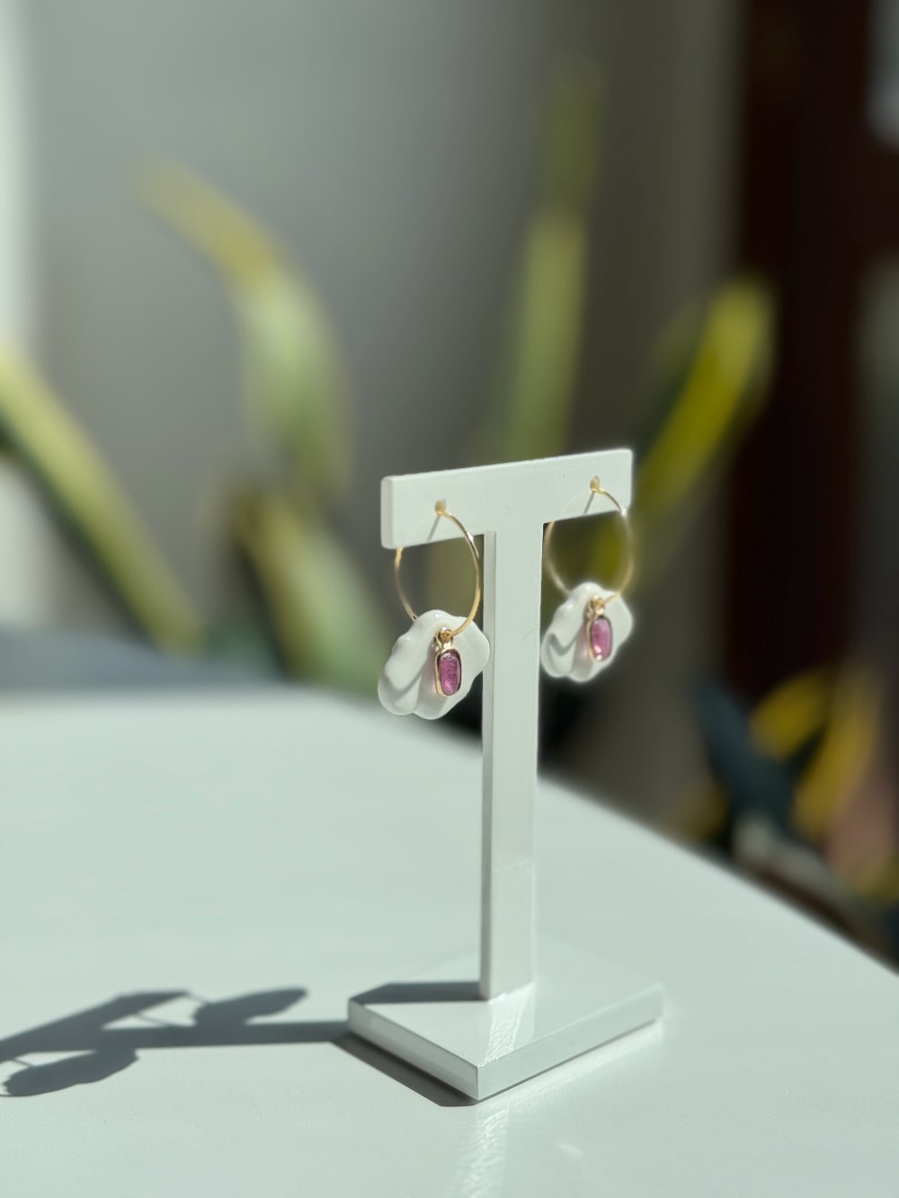 Orecchini Sisu Shine Creative Bloom ceramiche e gioielli con un'anima mantra da indossare