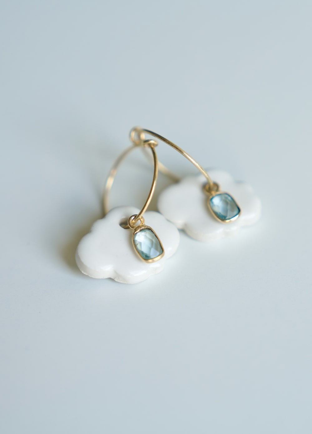 Orecchini Sisu Shine Creative Bloom ceramiche e gioielli con un'anima mantra da indossare