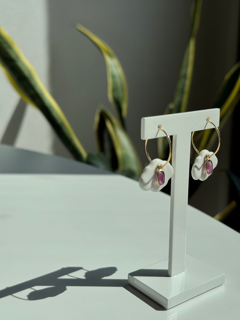 Orecchini Sisu Shine Creative Bloom ceramiche e gioielli con un'anima mantra da indossare